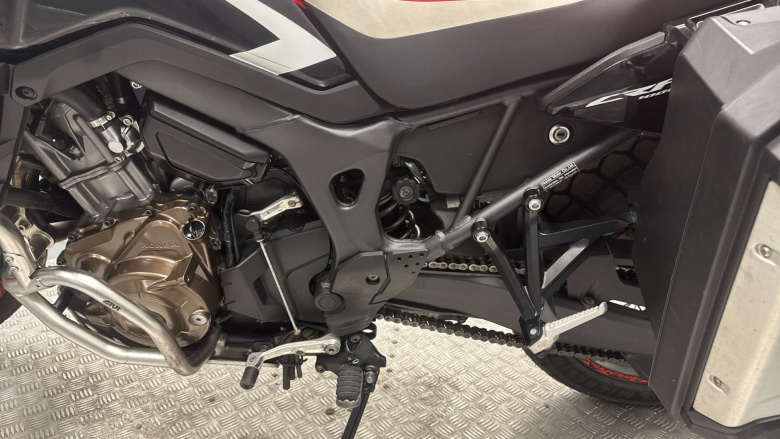 Honda Africa Twin CRF1000AHE (17MY)